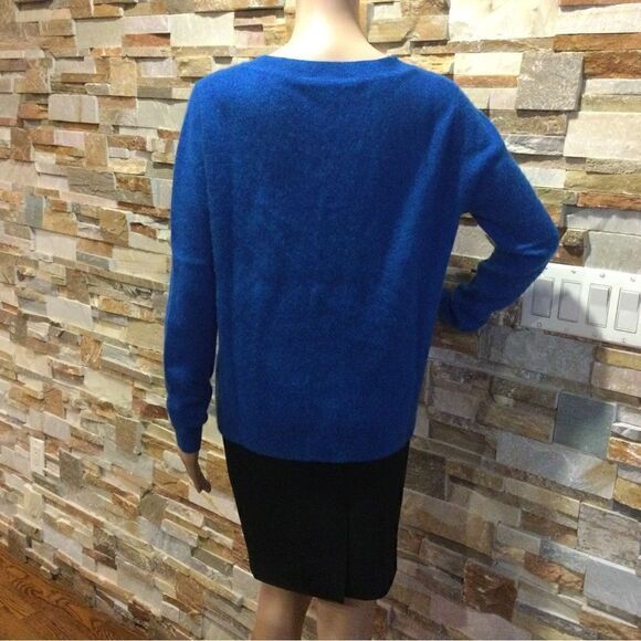 WHITE +WARREN Cashmere Sweater - Picture 3 of 11